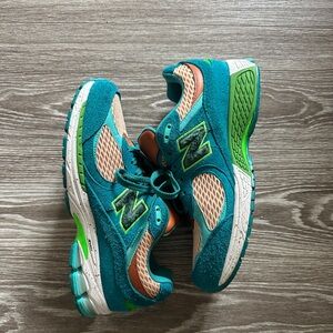 New Balance 2002R Water Be the Guide
